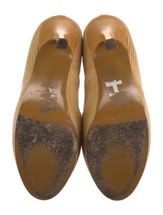 Yves Saint Laurent Raffia Leather Trim Embellishment Pumps