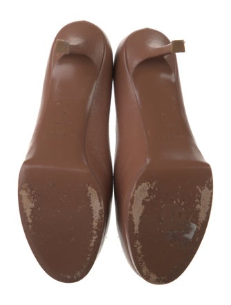 Saint Laurent Leather Pumps