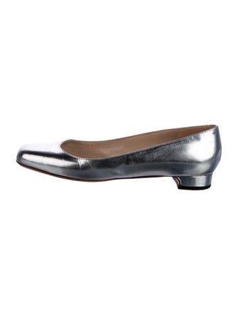 Yves Saint Laurent Leather Flats