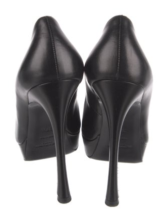 Yves Saint Laurent Rive Gauche Leather Pumps
