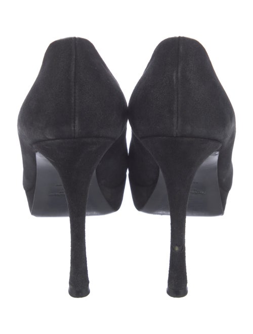 Yves Saint Laurent Suede Pumps