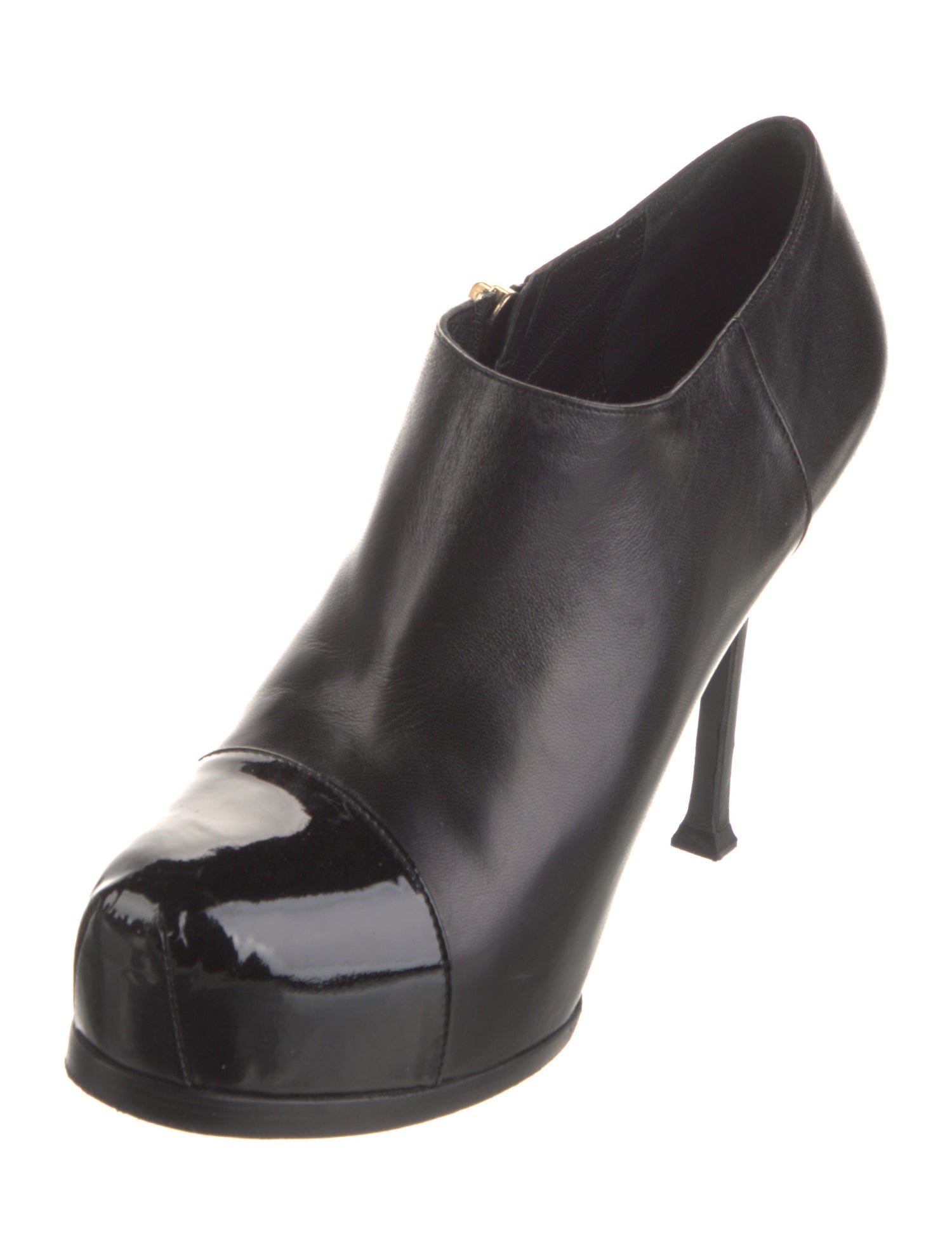 Yves Saint Laurent Leather Pumps