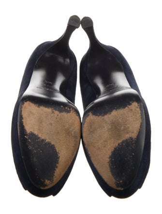 Yves Saint Laurent Suede Pumps