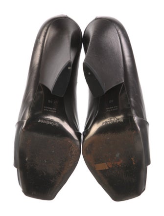 Yves Saint Laurent Leather Pumps