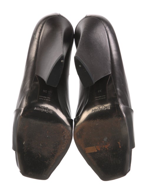 Yves Saint Laurent Leather Pumps