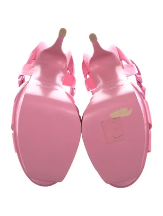 Yves Saint Laurent Patent Leather Cutout Accent T-Strap Sandals