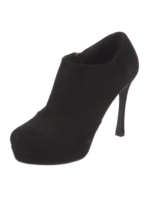 Yves Saint Laurent Suede Pumps