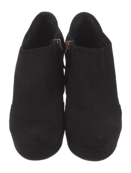 Yves Saint Laurent Suede Pumps