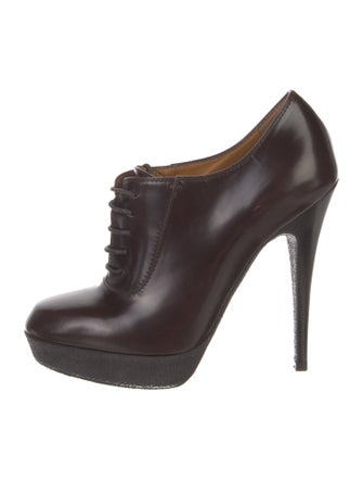 Yves Saint Laurent Rive Gauche Leather Pumps