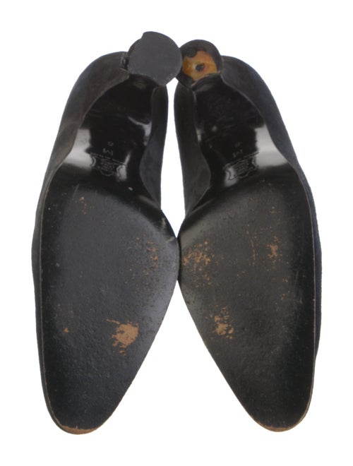 Yves Saint Laurent Suede Pumps