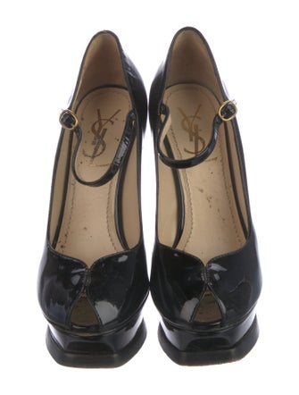 Yves Saint Laurent Patent Leather Pumps