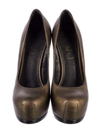 Yves Saint Laurent Leather Pumps