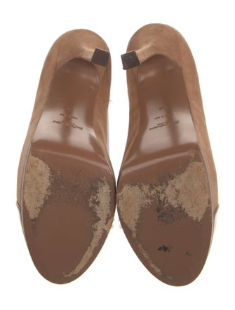 Yves Saint Laurent Tribtoo Suede Pumps