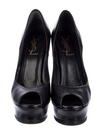 Yves Saint Laurent Leather Pumps