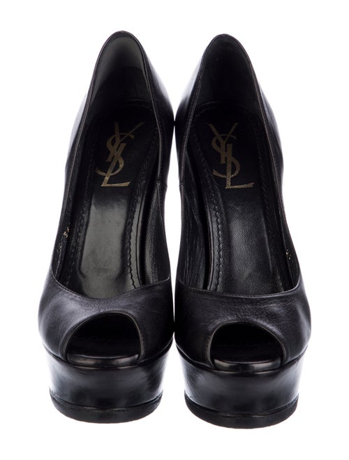 Yves Saint Laurent Leather Pumps