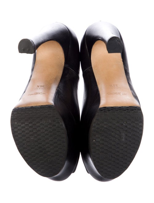 Yves Saint Laurent Leather Pumps