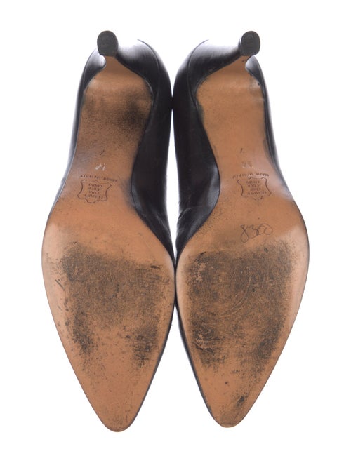 Yves Saint Laurent Leather Pumps