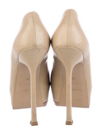 Yves Saint Laurent Leather Pumps