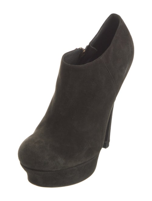 Yves Saint Laurent Suede Pumps