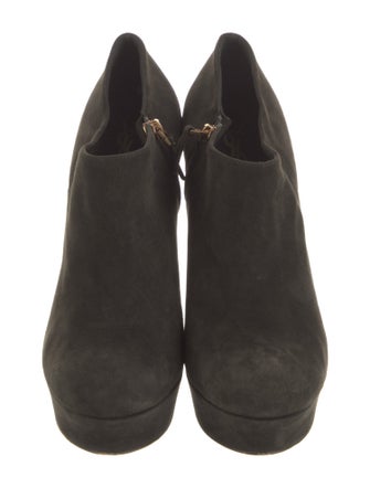 Yves Saint Laurent Suede Pumps