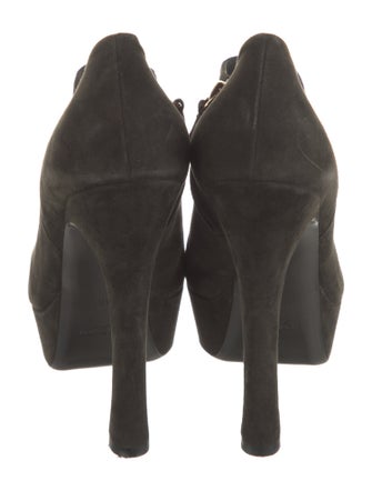 Yves Saint Laurent Suede Pumps
