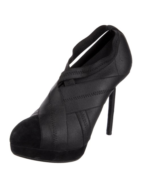 Yves Saint Laurent T-Strap Pumps