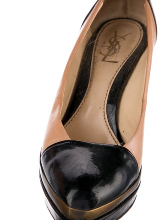 Yves Saint Laurent Leather Pumps