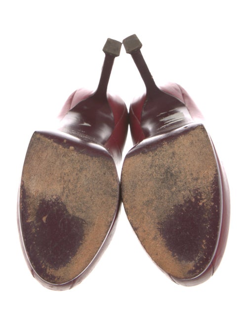 Yves Saint Laurent Leather Pumps