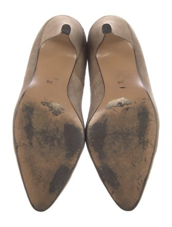 Yves Saint Laurent Suede Pumps