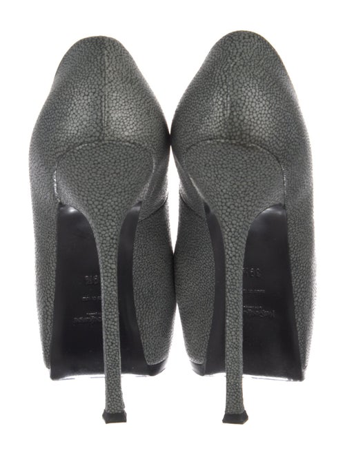 Yves Saint Laurent Leather Pumps