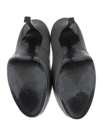 Yves Saint Laurent Leather Pumps