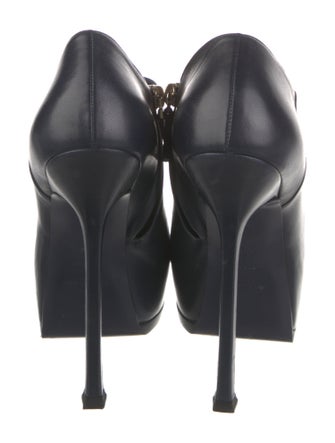Yves Saint Laurent Leather Pumps