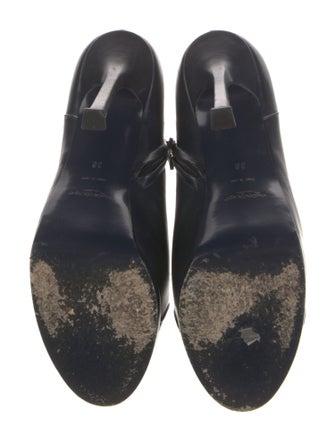 Yves Saint Laurent Leather Pumps