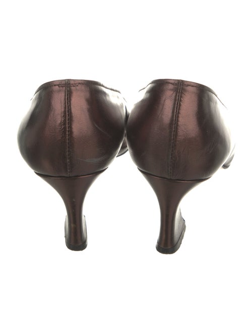 Yves Saint Laurent Leather Pumps