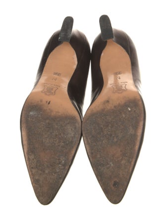 Yves Saint Laurent Leather Pumps