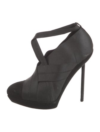 Yves Saint Laurent Suede T-Strap Pumps