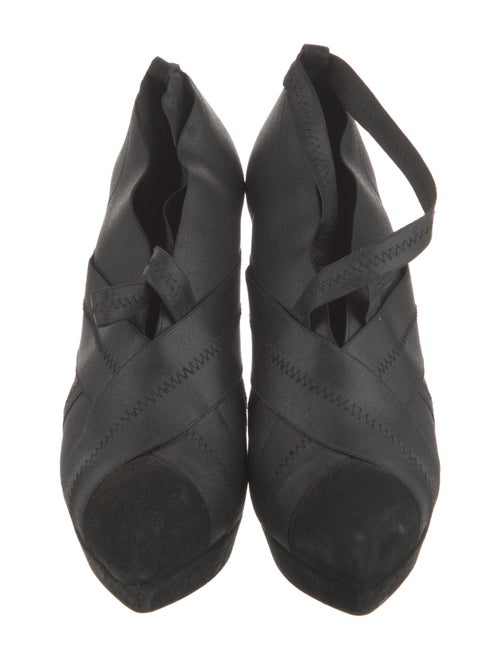 Yves Saint Laurent Suede T-Strap Pumps