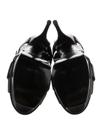 Yves Saint Laurent Patent Leather T-Strap Sandals