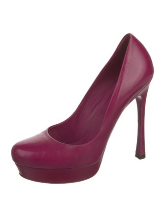 Yves Saint Laurent Leather Pumps