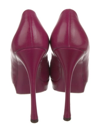 Yves Saint Laurent Leather Pumps