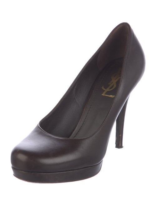 Yves Saint Laurent Leather Pumps