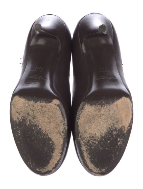 Yves Saint Laurent Leather Pumps