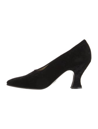 Yves Saint Laurent Velvet Pumps