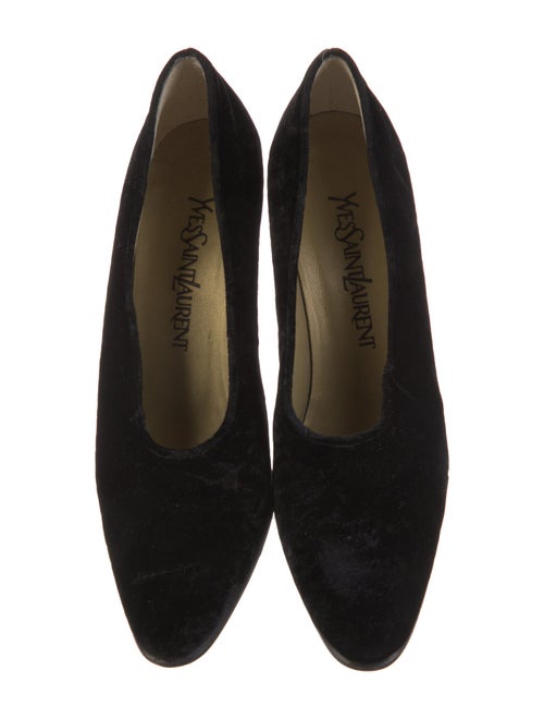 Yves Saint Laurent Velvet Pumps