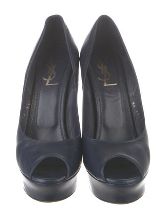 Yves Saint Laurent Leather Pumps
