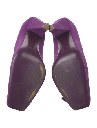 Yves Saint Laurent Suede Tassel Accents Pumps