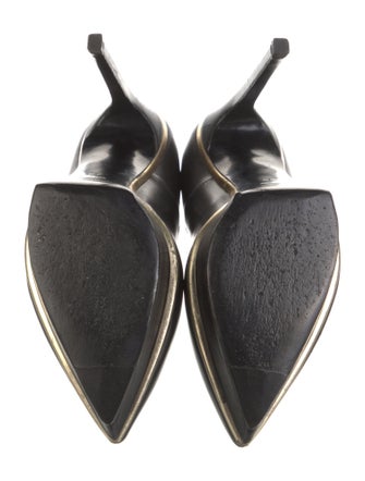 Yves Saint Laurent Leather Pumps