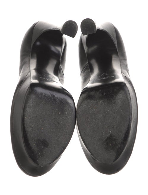 Yves Saint Laurent Leather Pumps
