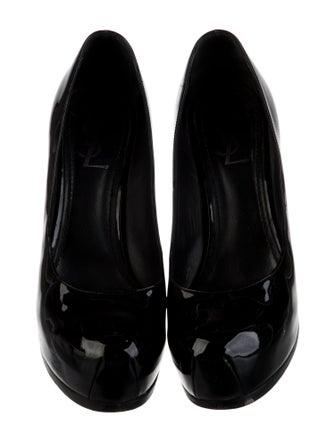 Yves Saint Laurent Patent Leather Pumps