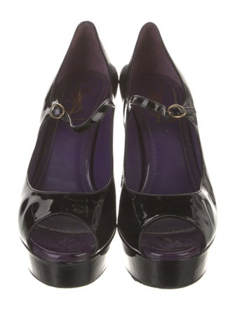 Yves Saint Laurent Patent Leather Pumps
